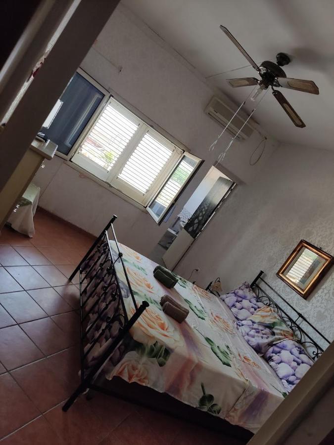 La casa in campagna di Ottavia Alezio Esterno foto