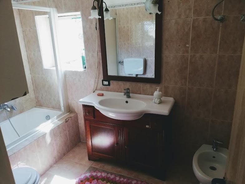 La casa in campagna di Ottavia Alezio Esterno foto